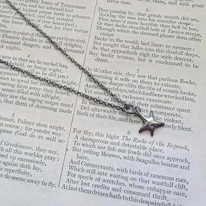 Vintage silver star necklace